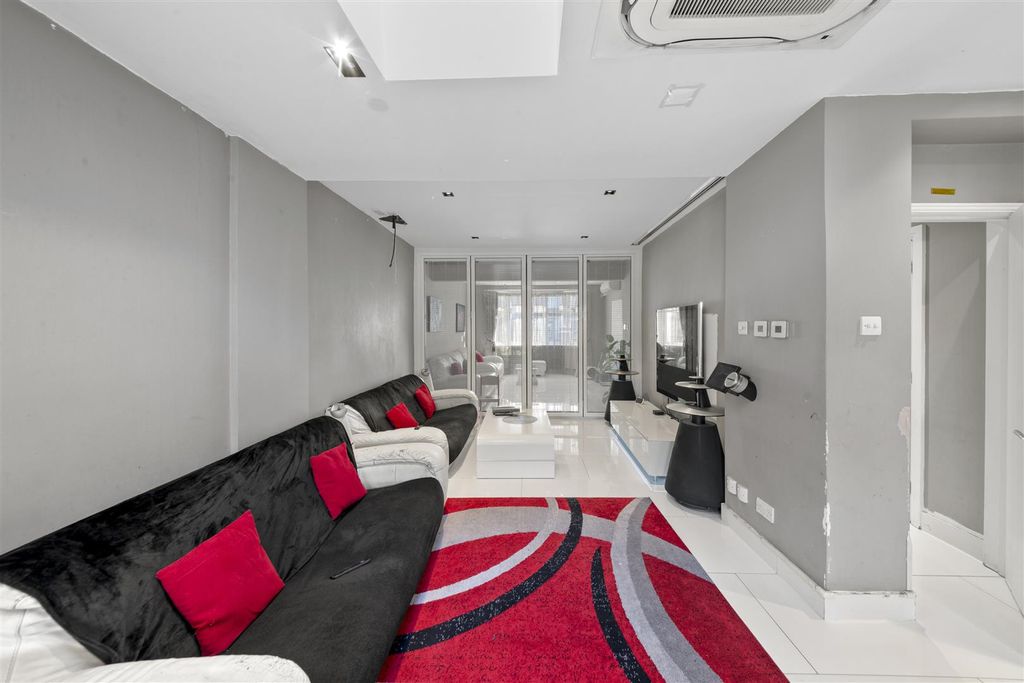 Property photo 3 of 20 Dsc_9121.Jpg