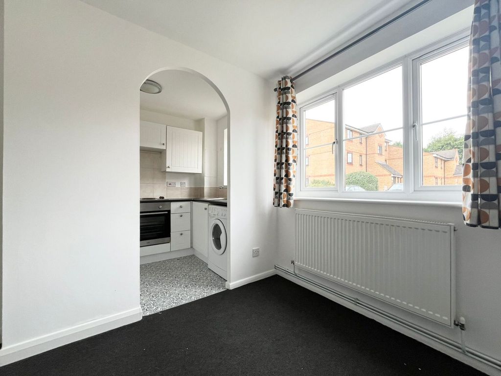 Property photo 3 of 7
