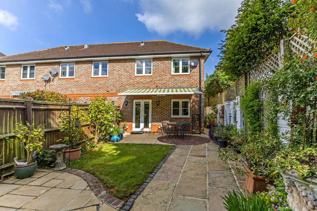 Property photo 2 of 17