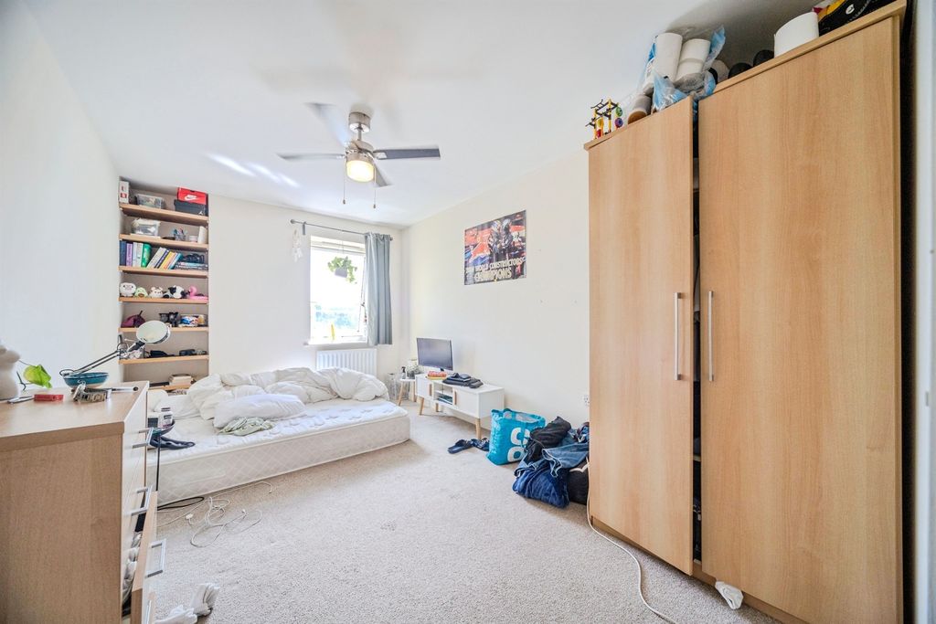 Property photo 3 of 14