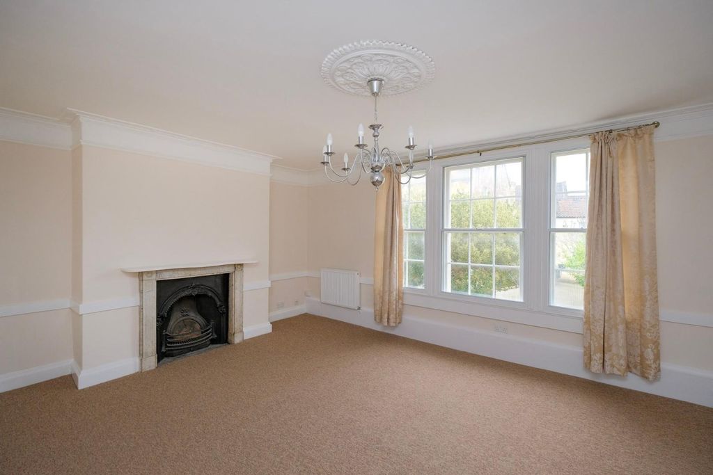 Property photo 3 of 11 4.Jpg