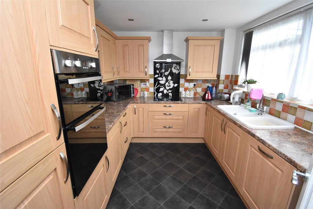 Property photo 1 of 16 Picture No. 02