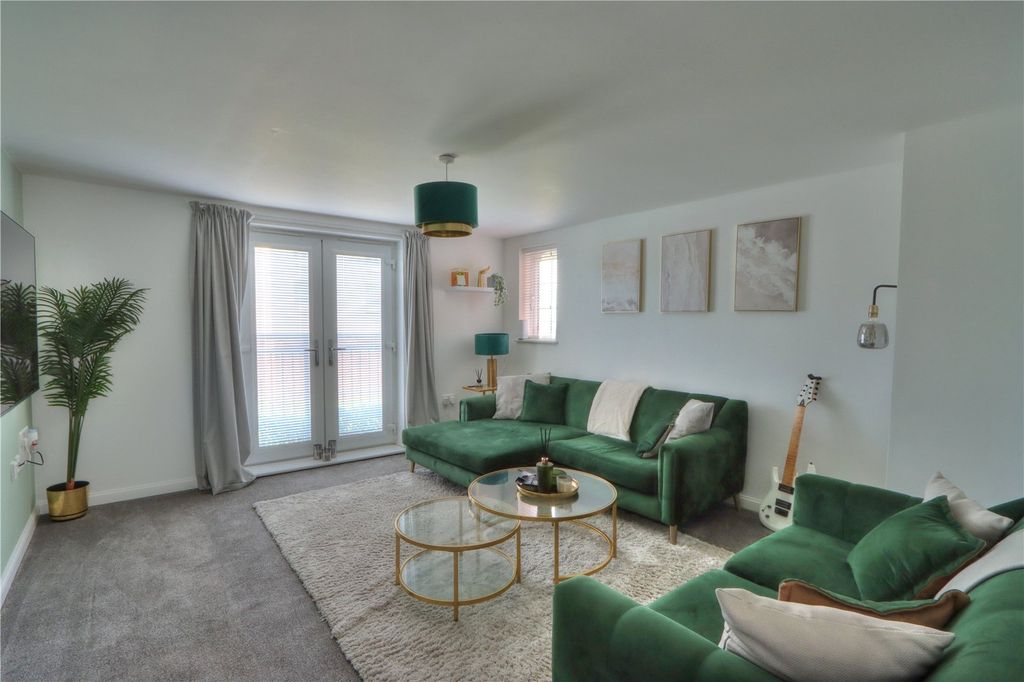 Property photo 2 of 10 Picture No. 03