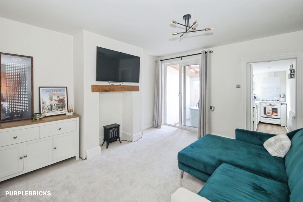 Property photo 2 of 26