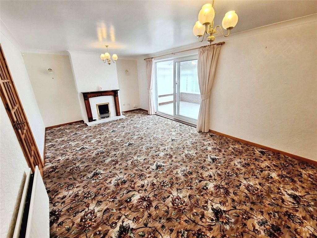 Property photo 2 of 15 Lounge/Dining Room