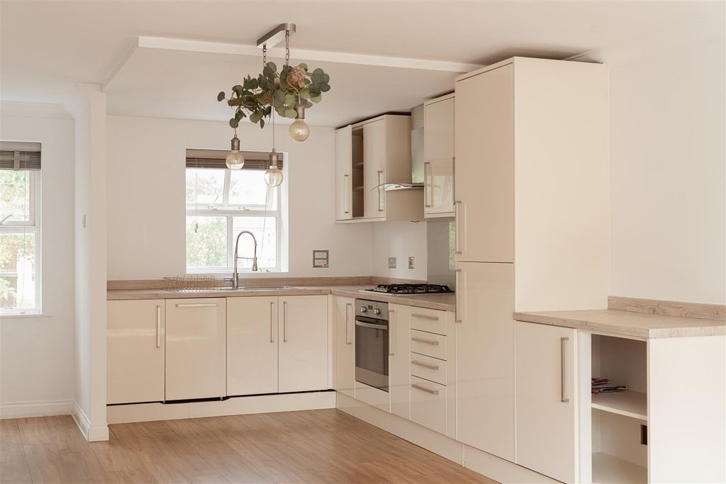 Property photo 2 of 22 6.Jpg