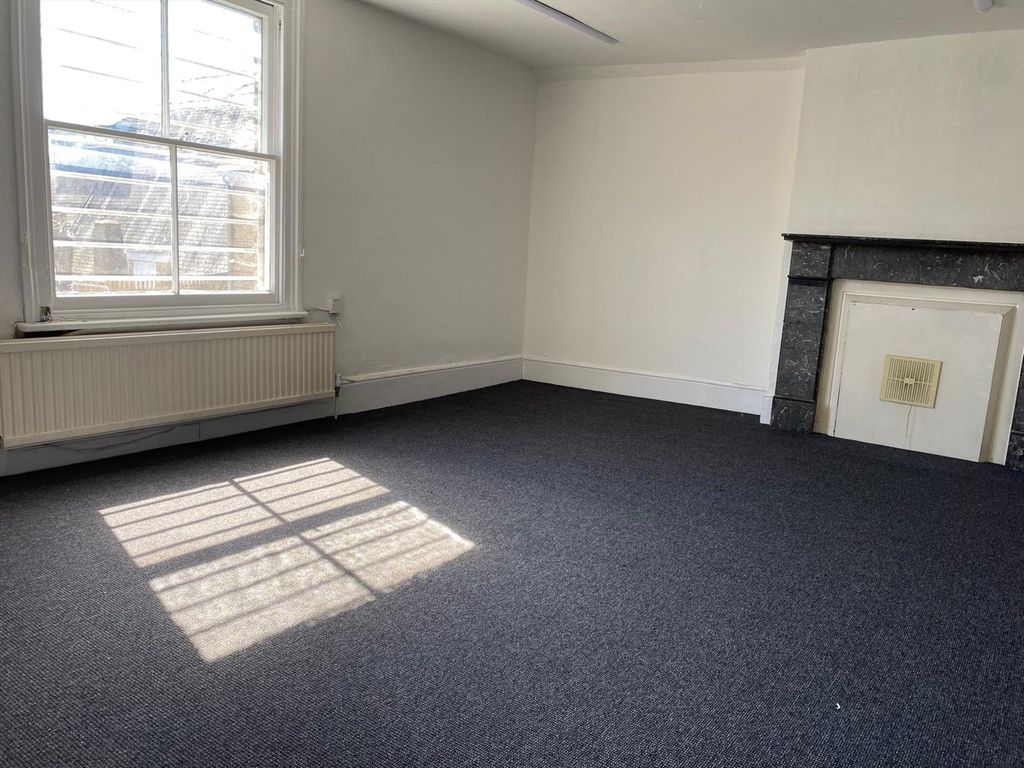 Property photo 2 of 4