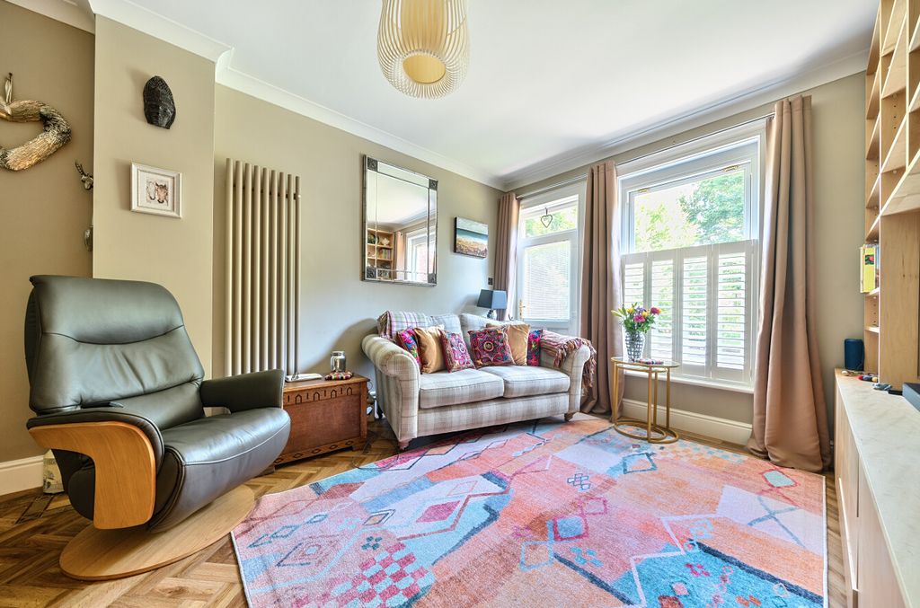 Property photo 3 of 17