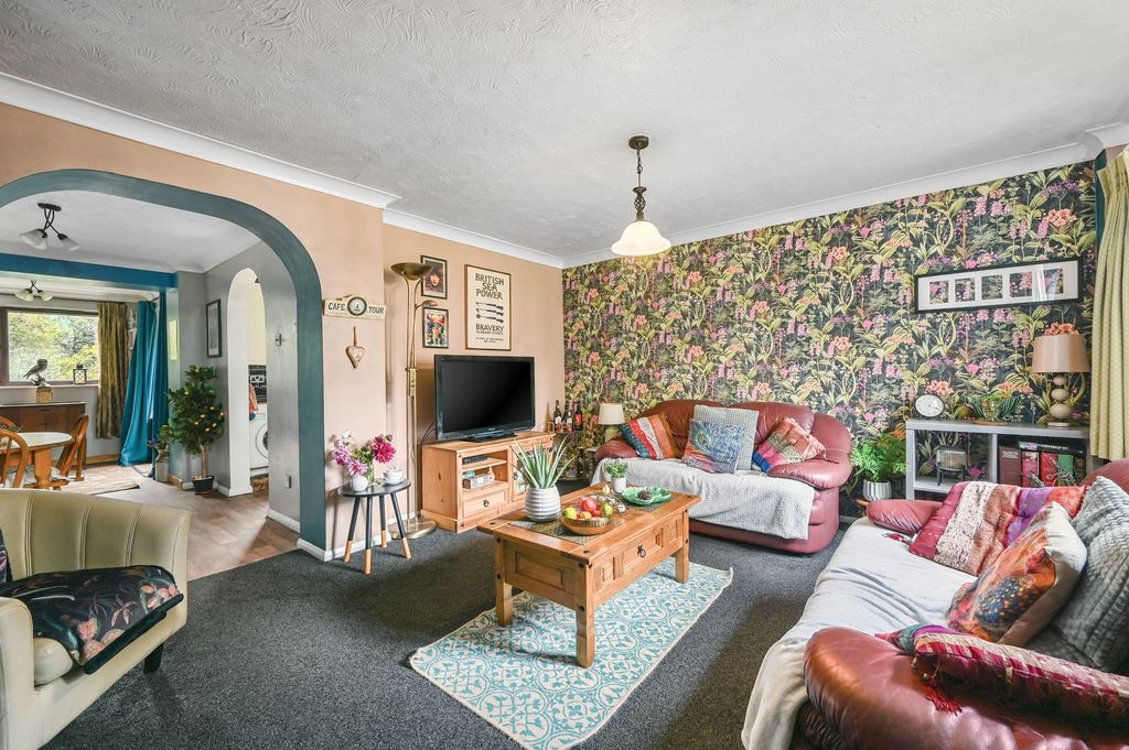 Property photo 2 of 22