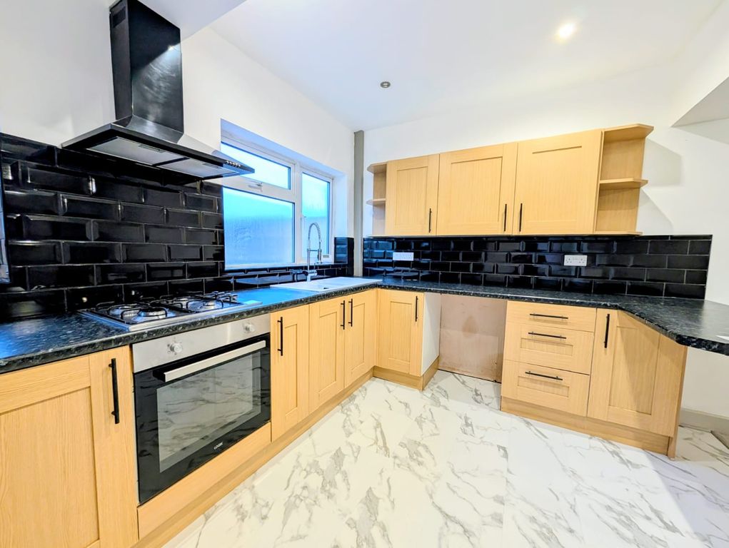 Property photo 2 of 22 Image