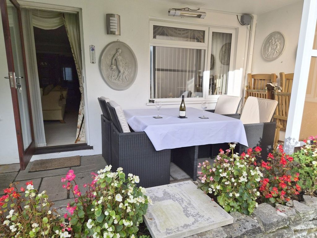 Property photo 3 of 47