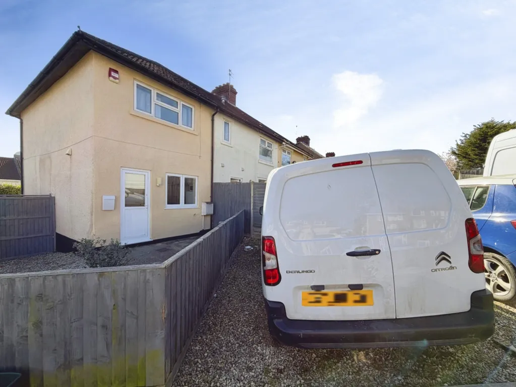 Apartment in Bristol, Brislington - View 3