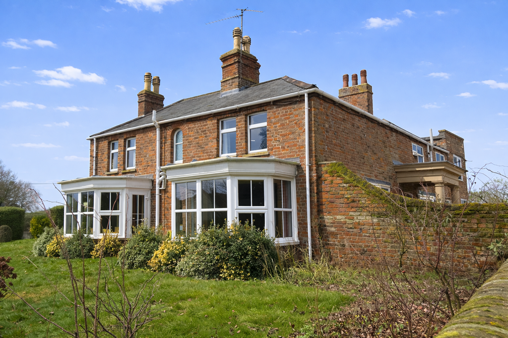 Property photo 1 of 43