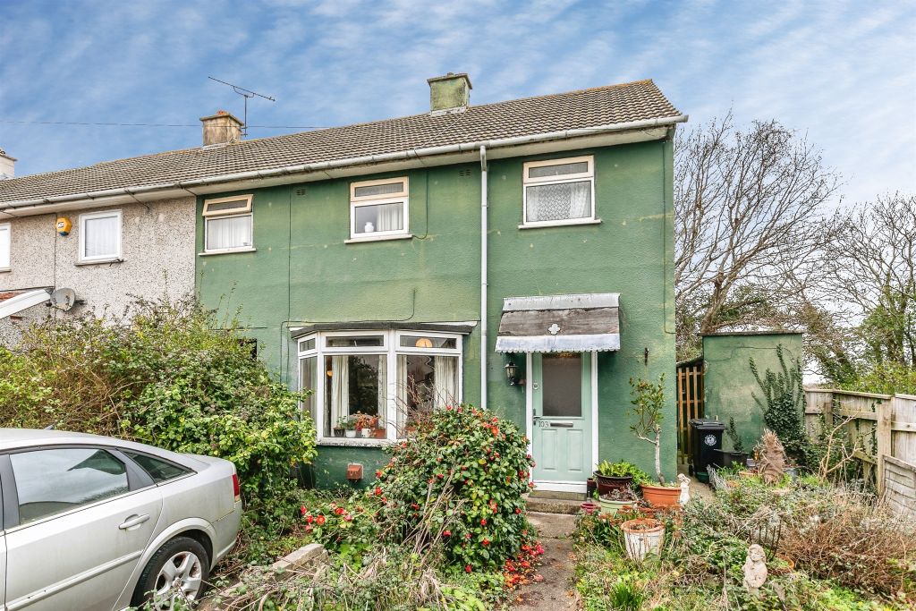 Property photo 2 of 12