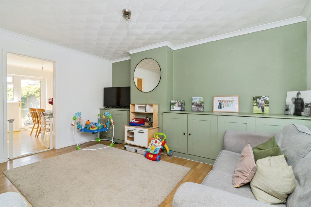 Property photo 3 of 17