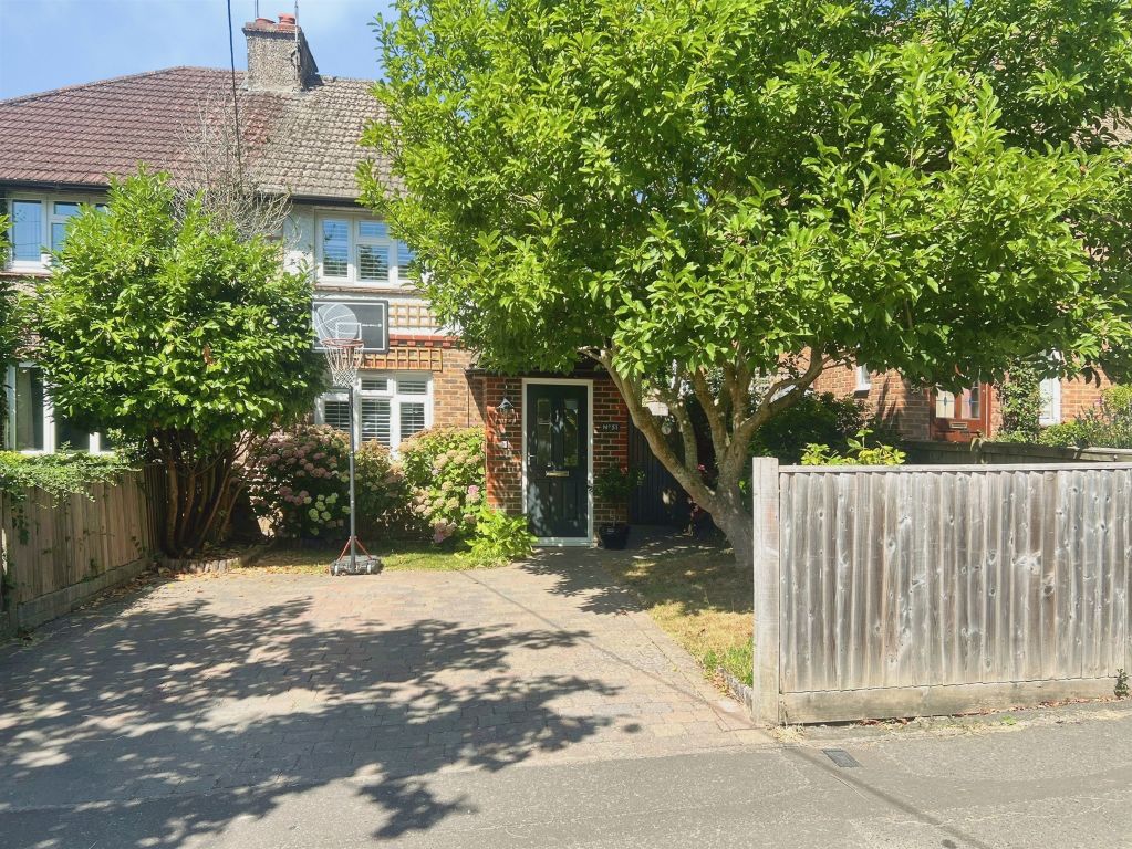 Property photo 1 of 40
