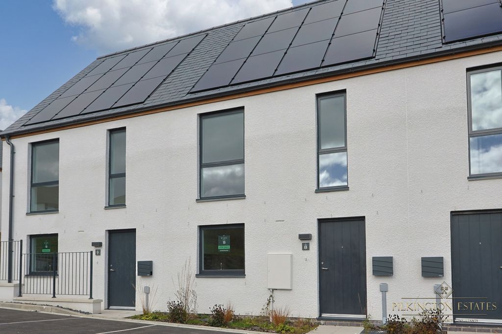 Property photo 1 of 10 4616800