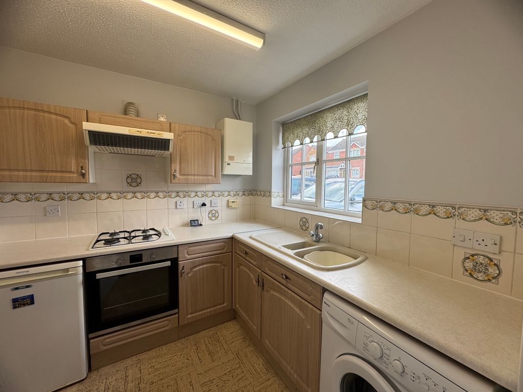 Property photo 2 of 9 Kitchen