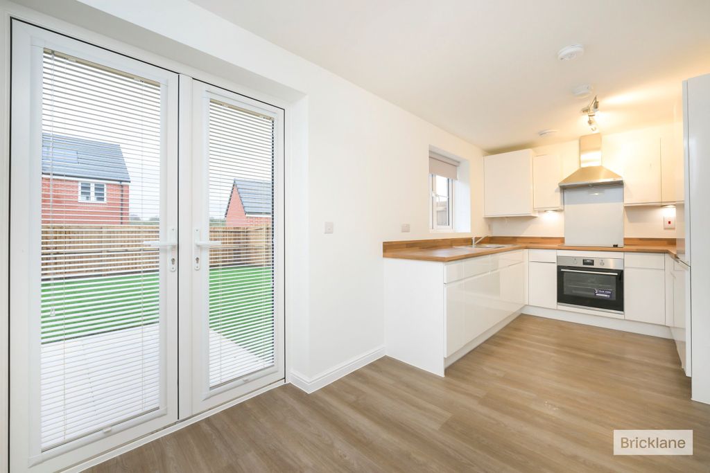 Property photo 3 of 14 Image