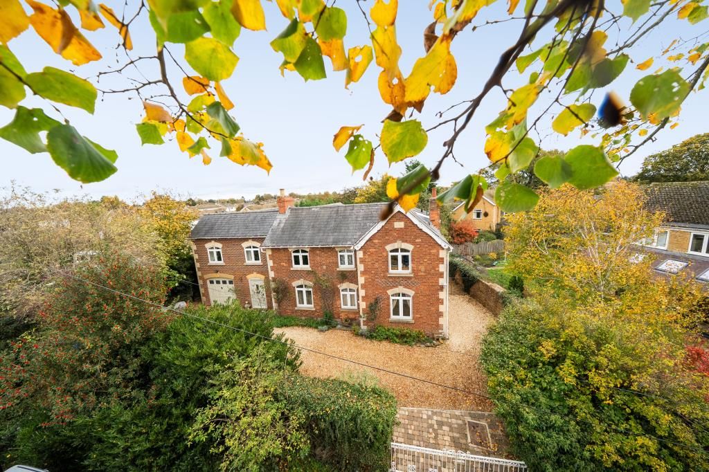 Property photo 1 of 23 Front Aspect