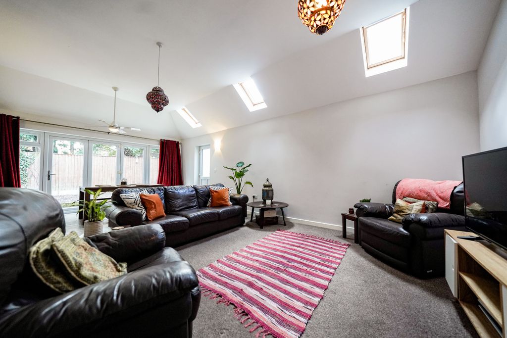 Property photo 3 of 23 Dsc03360