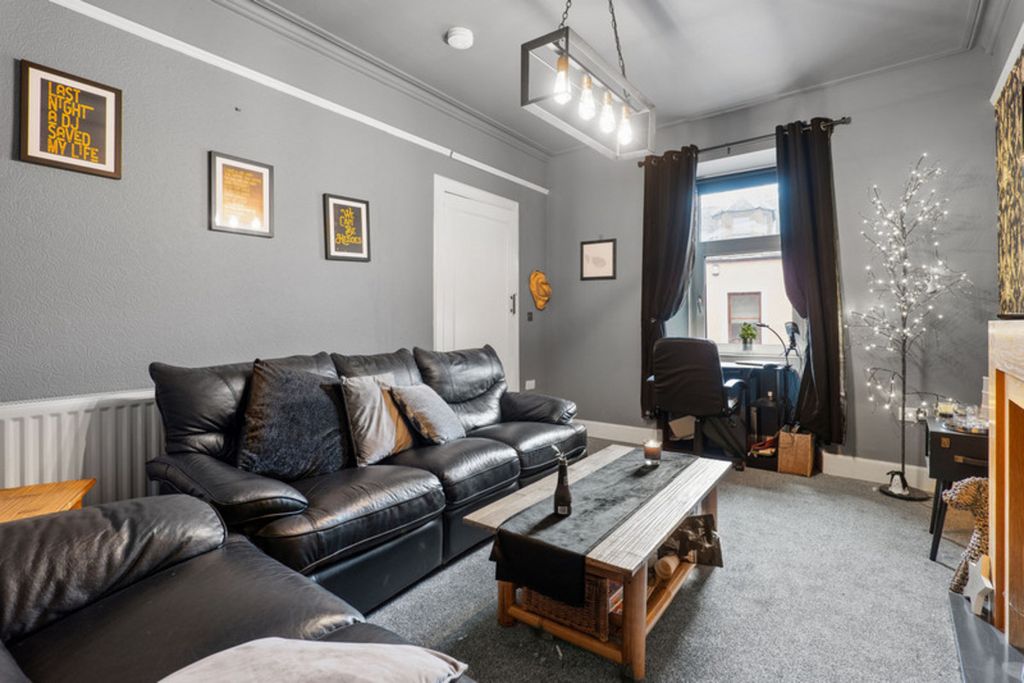 Property photo 3 of 21