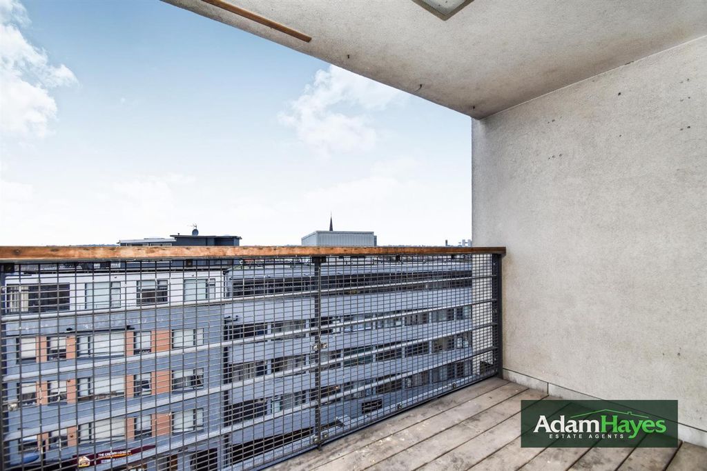 Property photo 3 of 12