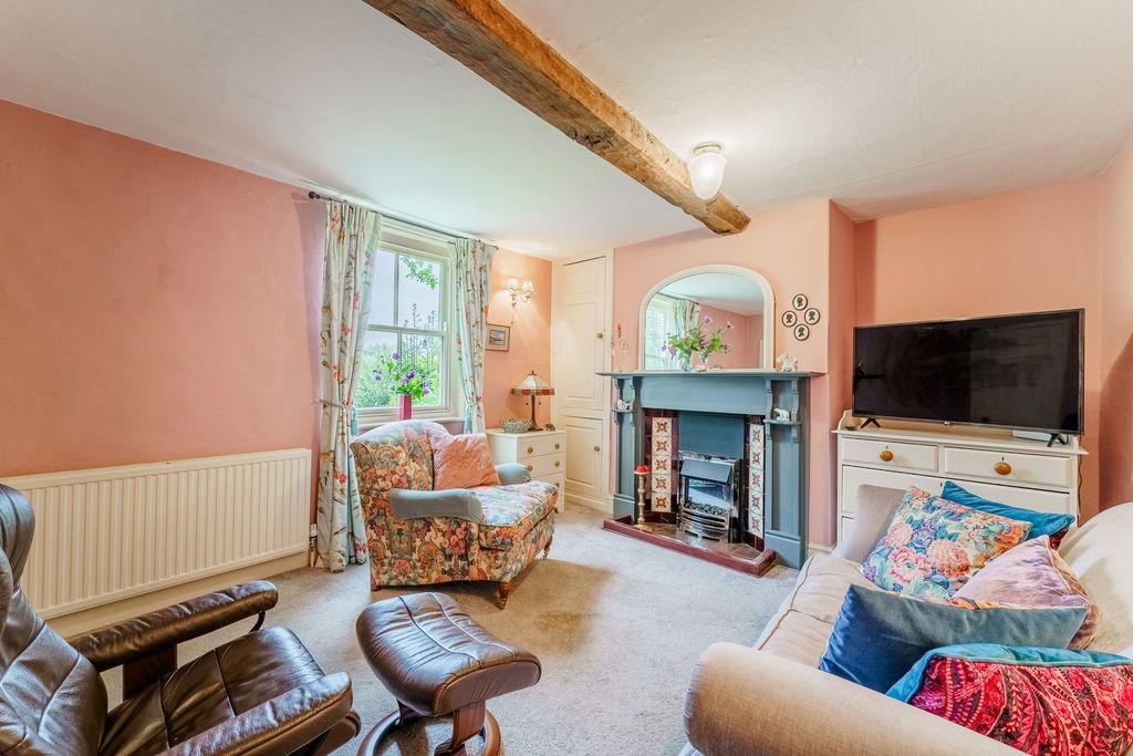 Property photo 2 of 37