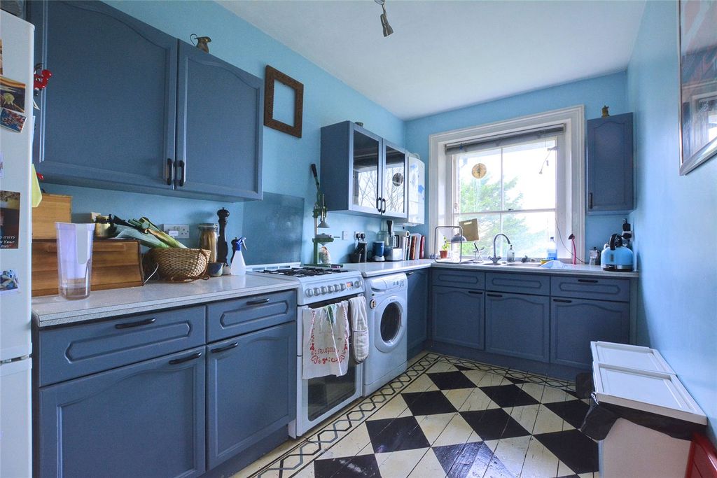 Property photo 2 of 11 Picture No. 13