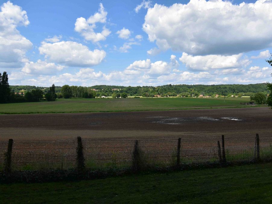 Property photo 2 of 25