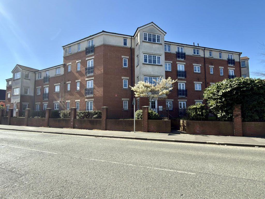 Property photo 1 of 7 Front (Exterior)