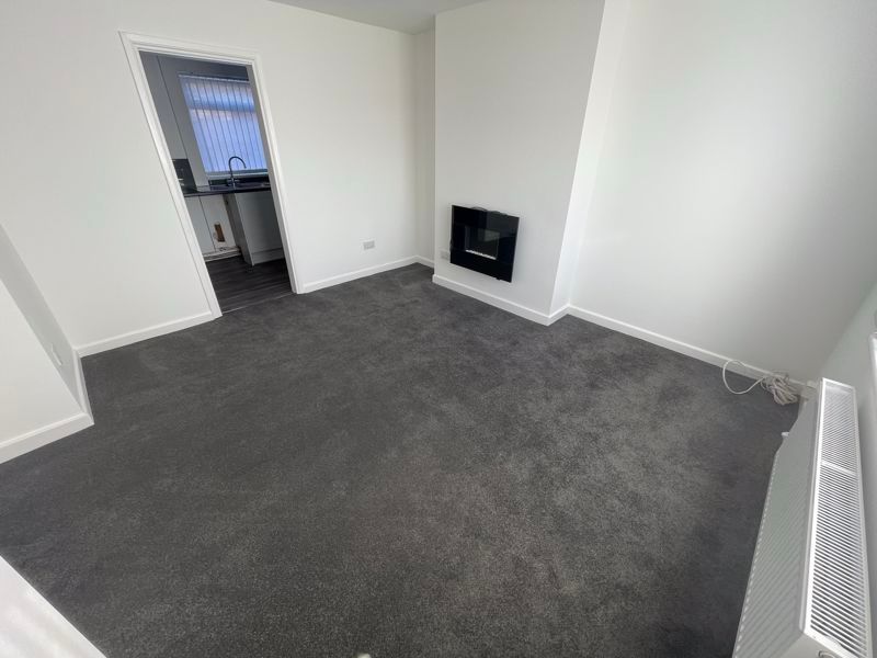 Property photo 2 of 12 Lounge