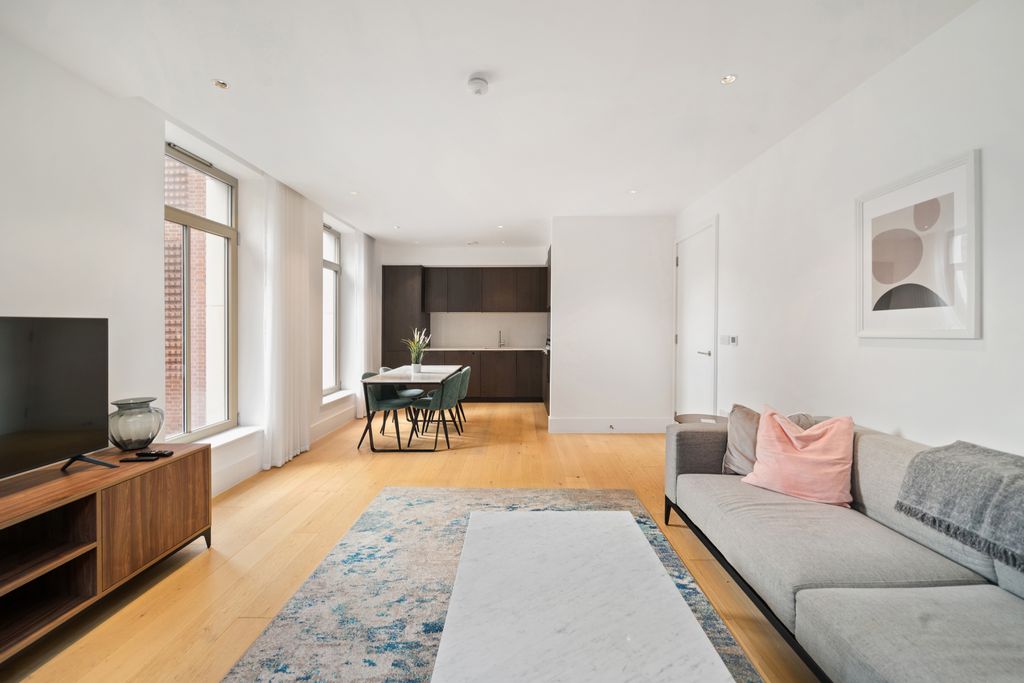 Property photo 3 of 8