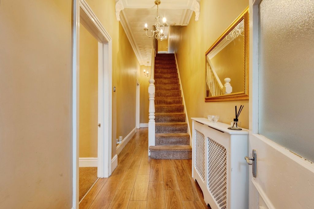 Property photo 2 of 24 Pbox-Img.Jpg