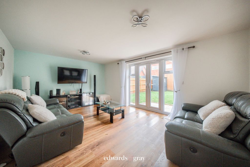 Property photo 3 of 17