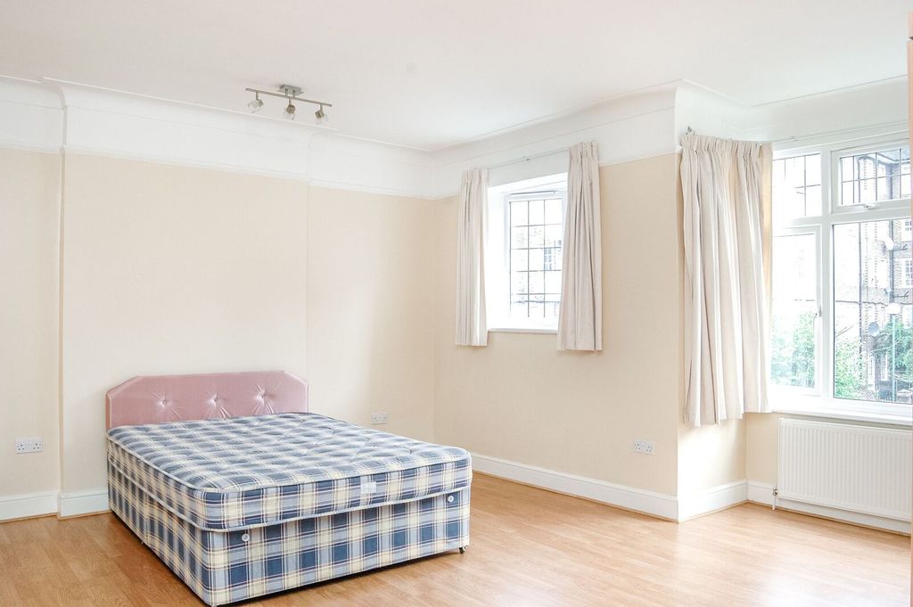 Property photo 2 of 4