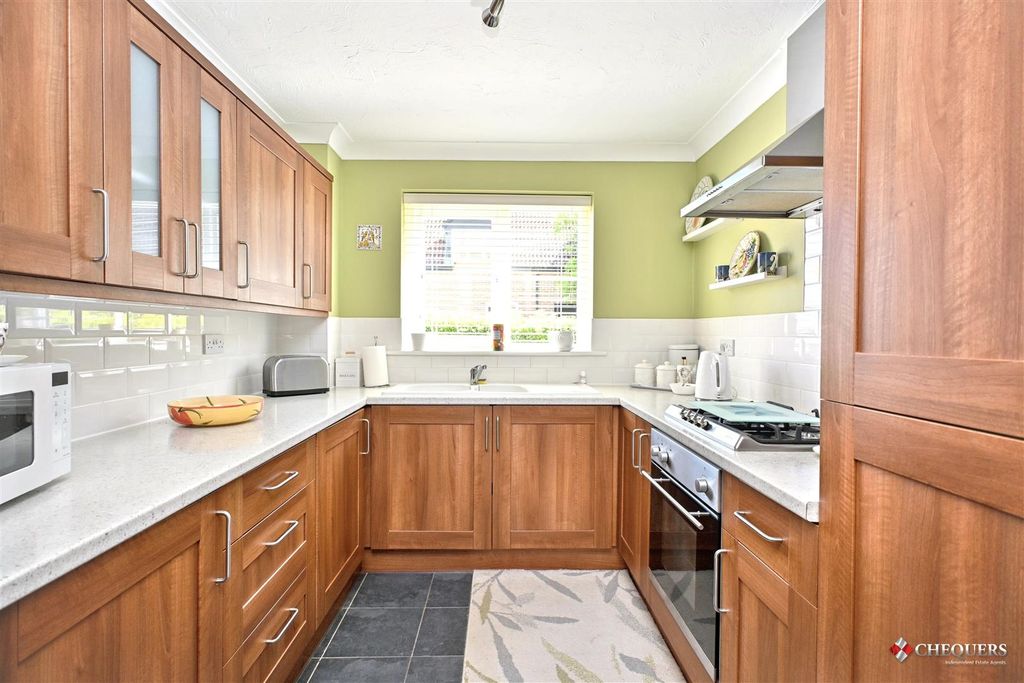 Property photo 2 of 14 Kitchen