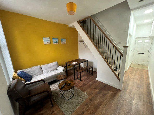 Property photo 2 of 13 Picture No. 15