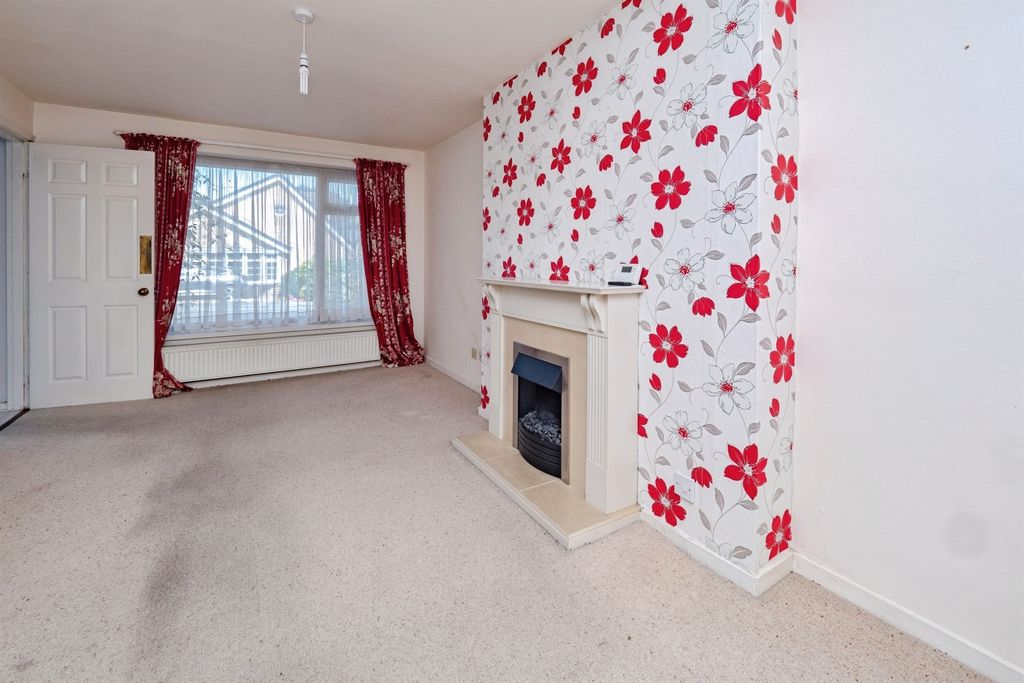 Property photo 3 of 16