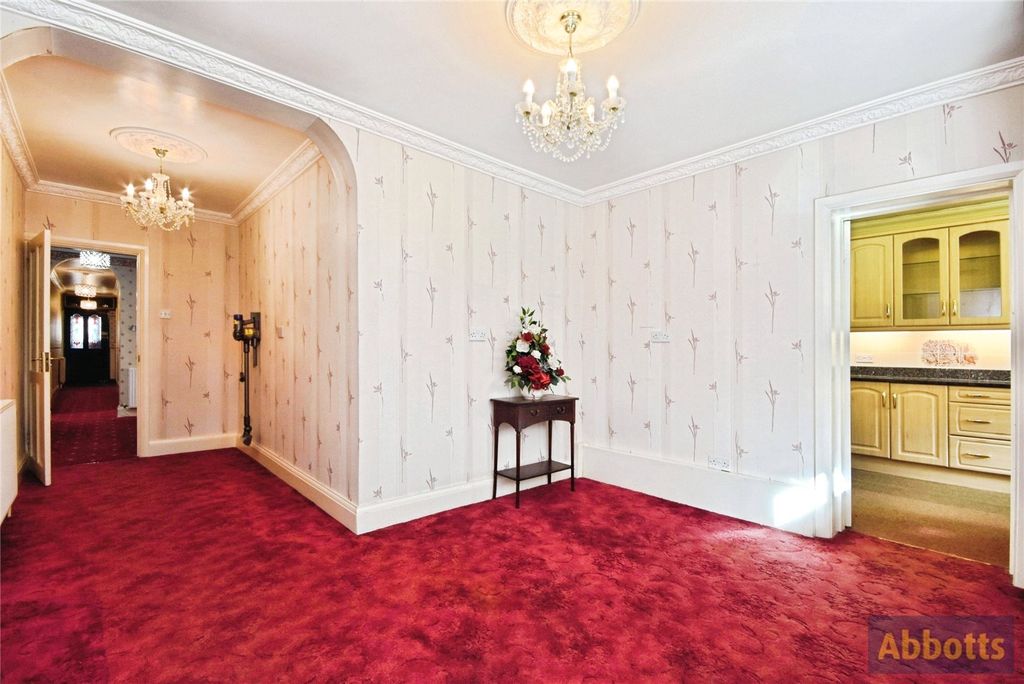 Property photo 2 of 17 Picture No. 27