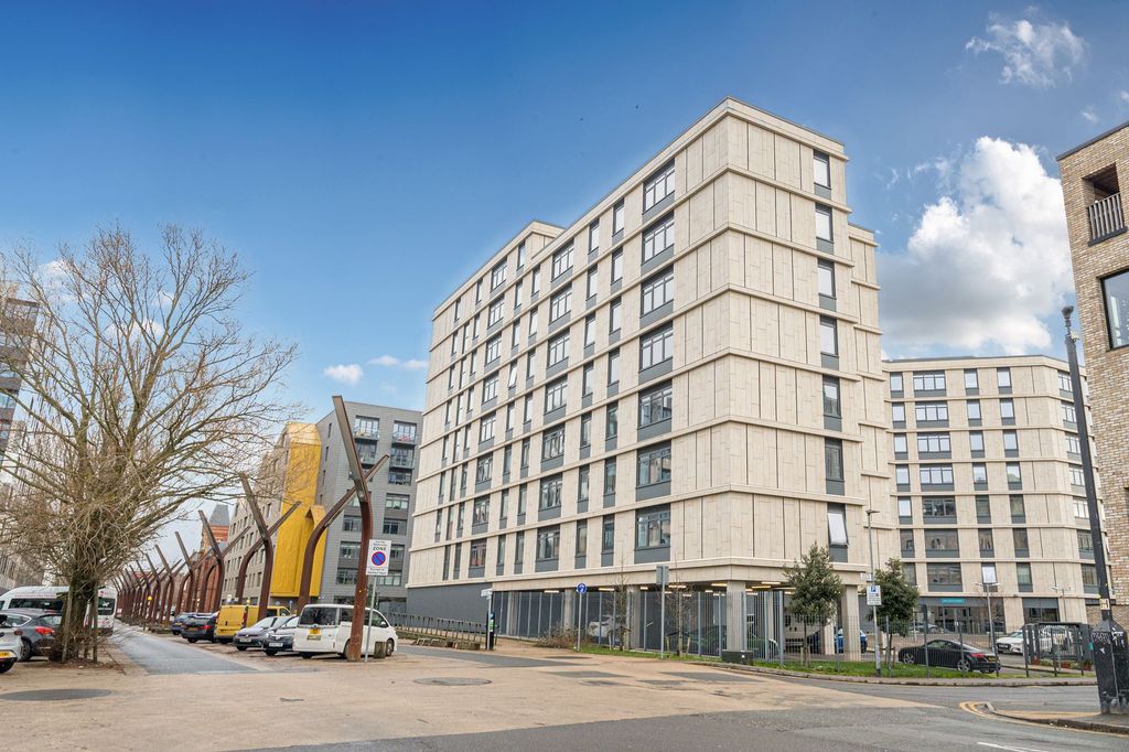 Property photo 1 of 22