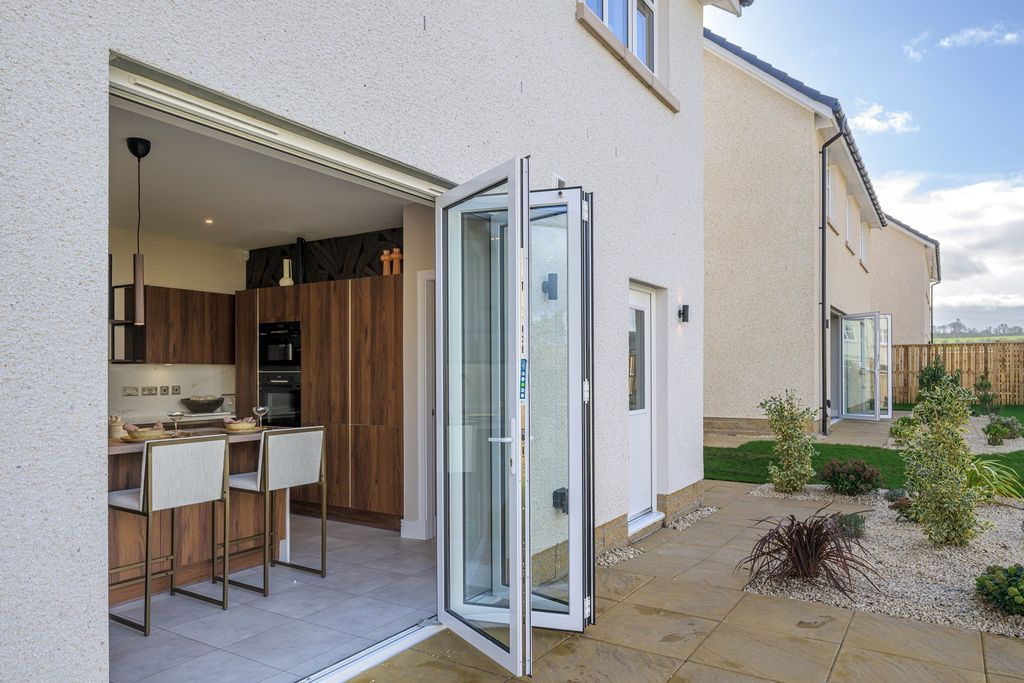 Property photo 3 of 13 Lathallan Grange, Polmont
