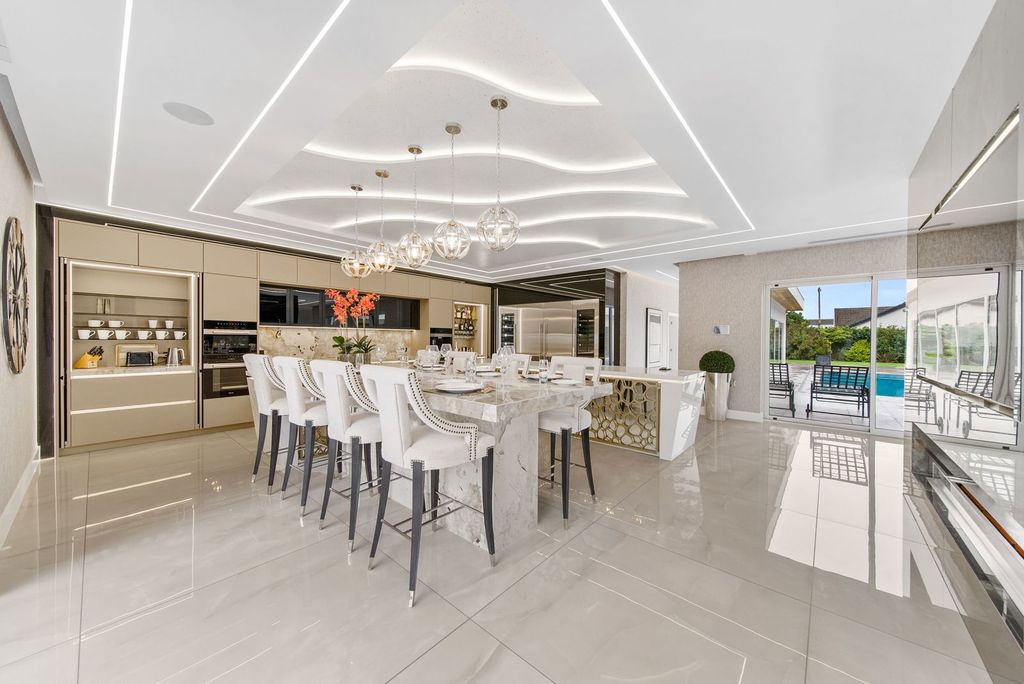 Property photo 2 of 50