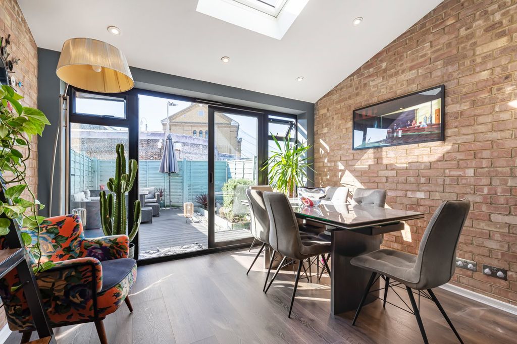 Property photo 2 of 10 Picture No. 08