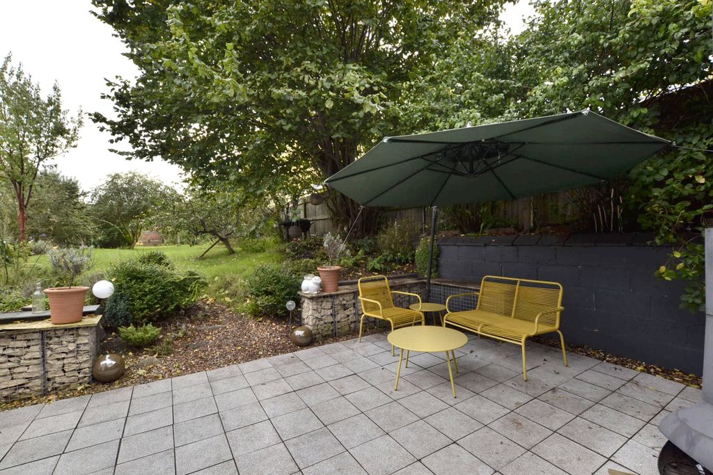 Property photo 2 of 22 Garden