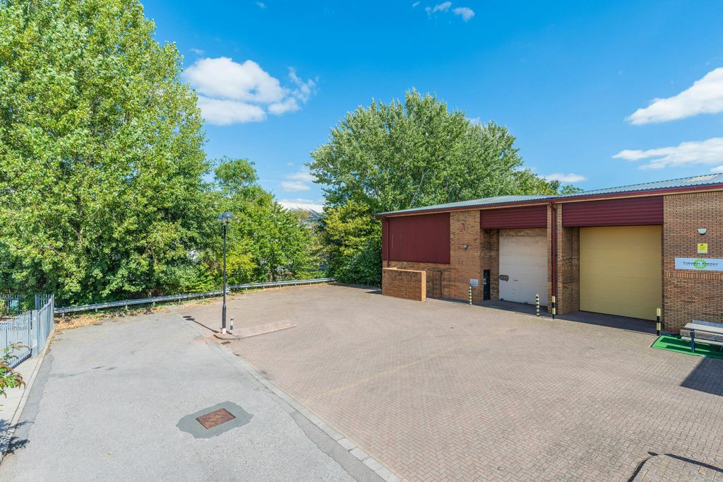 Property photo 2 of 7 Unit-6-Unicorn-Business-Park,-Bristol-29.Jpg
