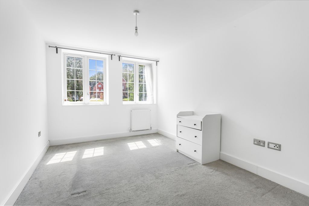 Property photo 2 of 12 B36B5307