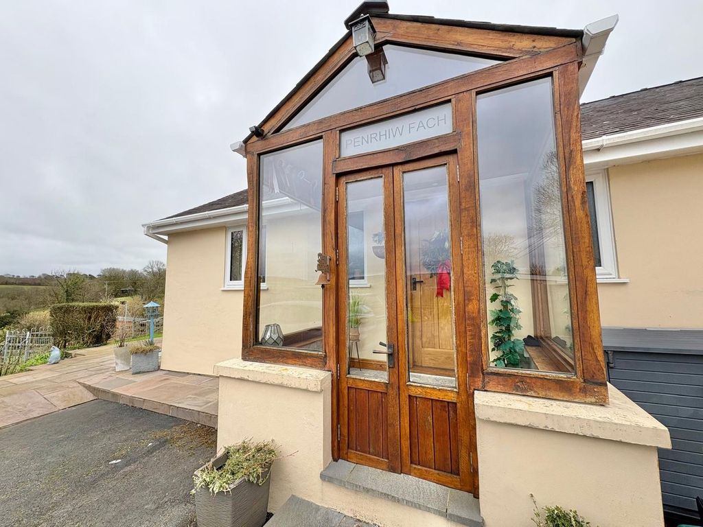 Property photo 2 of 78