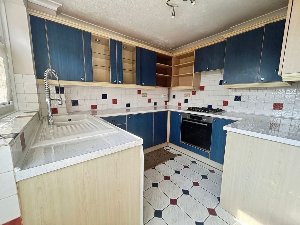 Property photo 3 of 9 Pbox-Img.Jpg