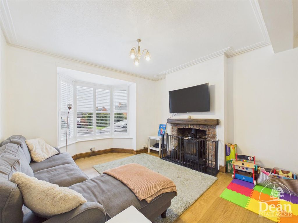 Property photo 3 of 12